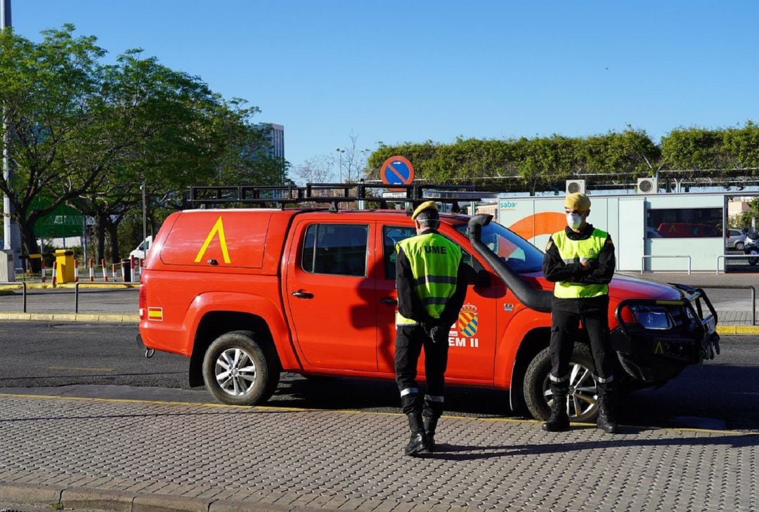 Militares de la UME en las calles de Sevilla