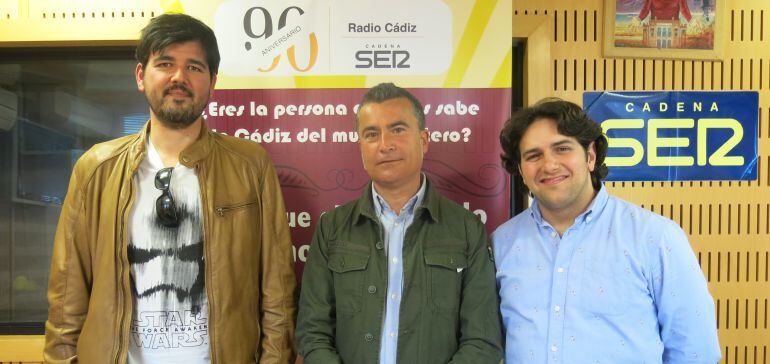 Jaime Gomila, Ángel Núñez y Javier Orellana, durante la emisión del Doctorado Honoris Cádiz