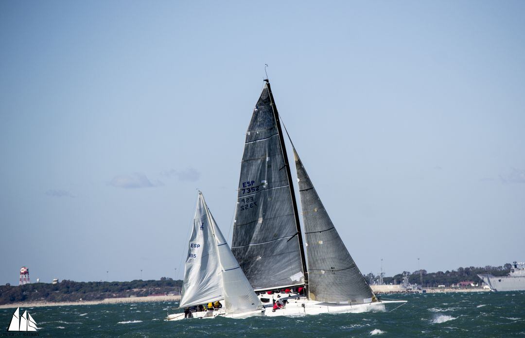 Regata participante en la Liga de Cruceros