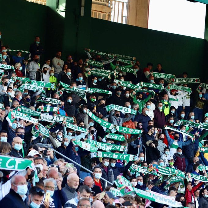 Aficionados del Elche en un partido esta temporada