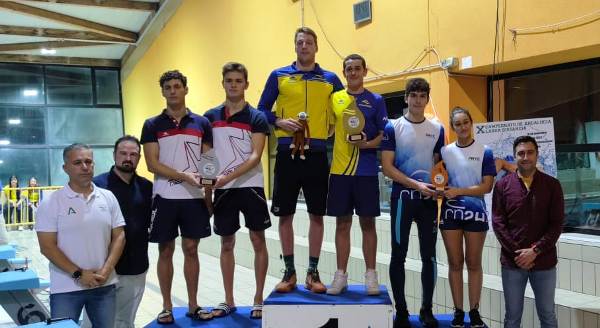 Los triunfadores en el Campeonato de Andalucía de natación de larga distancia celebrado en Jaén
