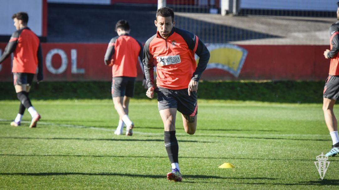 Aitor García durante el entrenamiento de este miércoles.