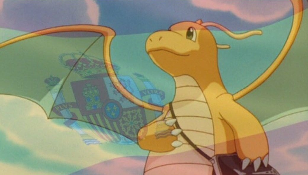 El Pokémon Dragonite con la bandera española de fondo.