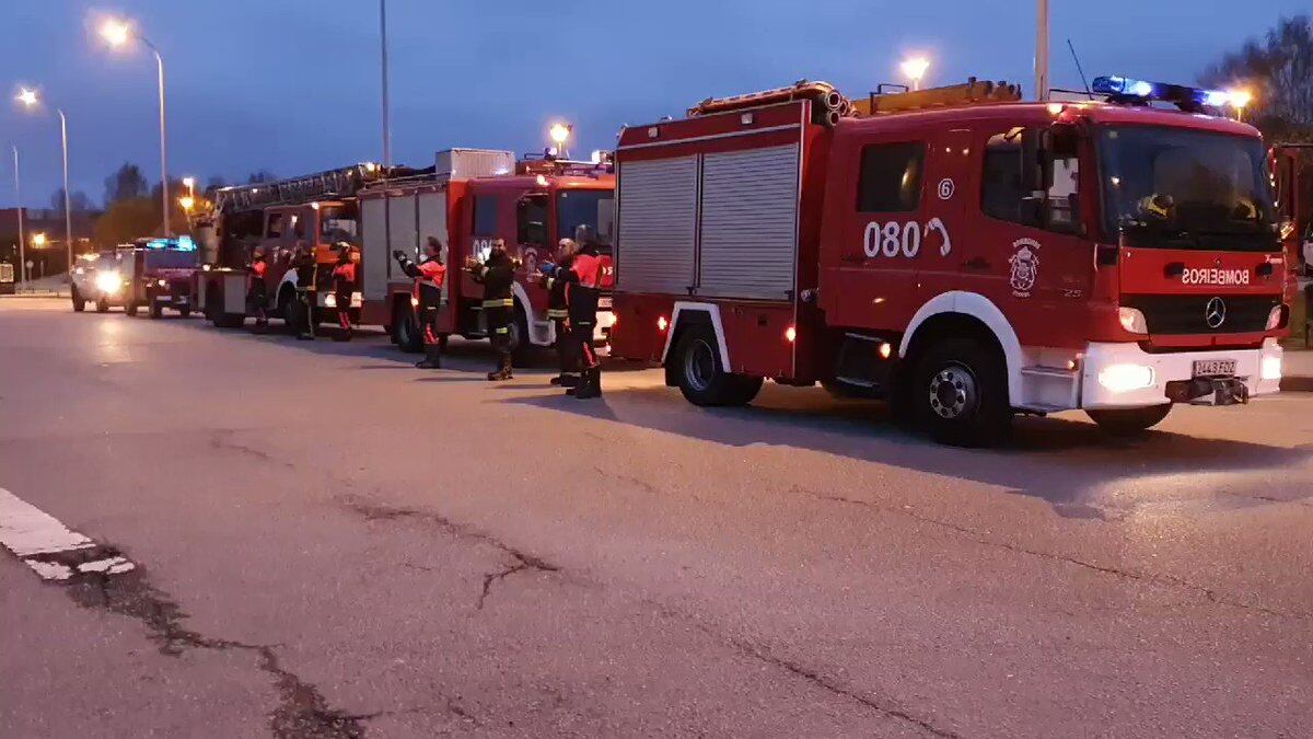 Unidades del cuerpo de bomberos de Ferrol (cedida)