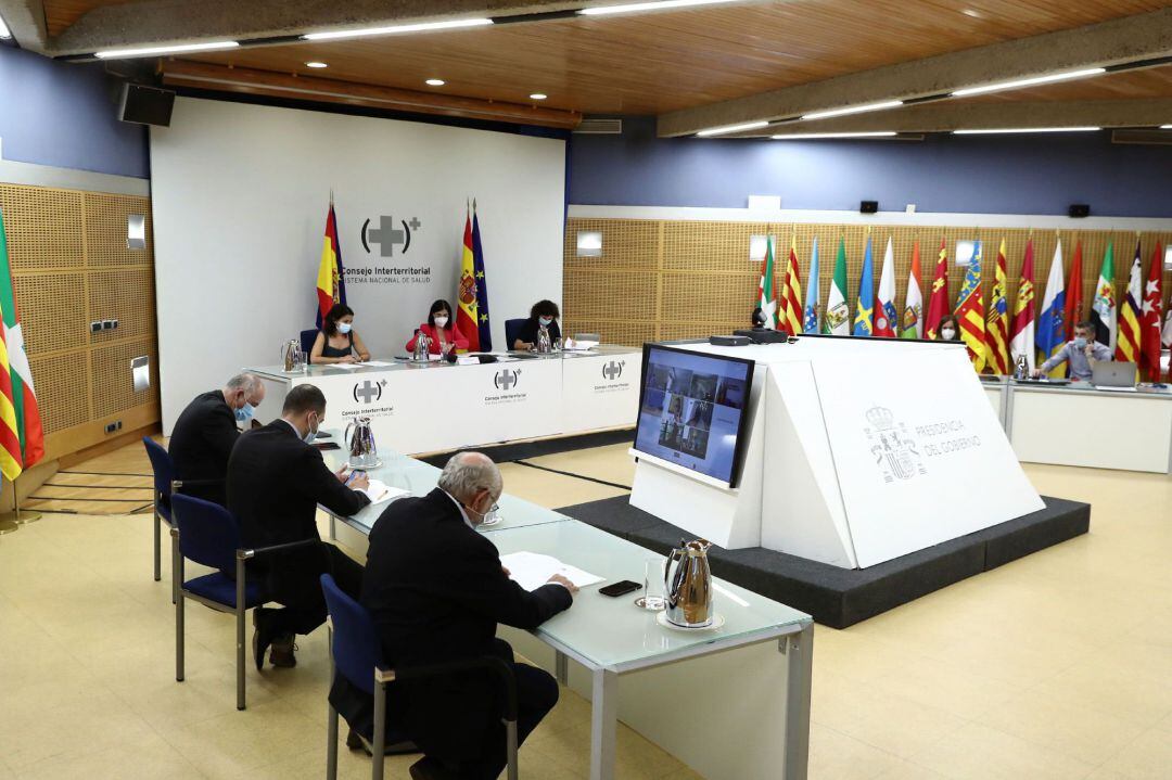 La ministra de Sanidad,Carolina Darias, preside, por videoconferencia, la reunión del Consejo Interterritorial del Sistema Nacional de Salud, del pasado miércoles 4 de agosto en Madrid