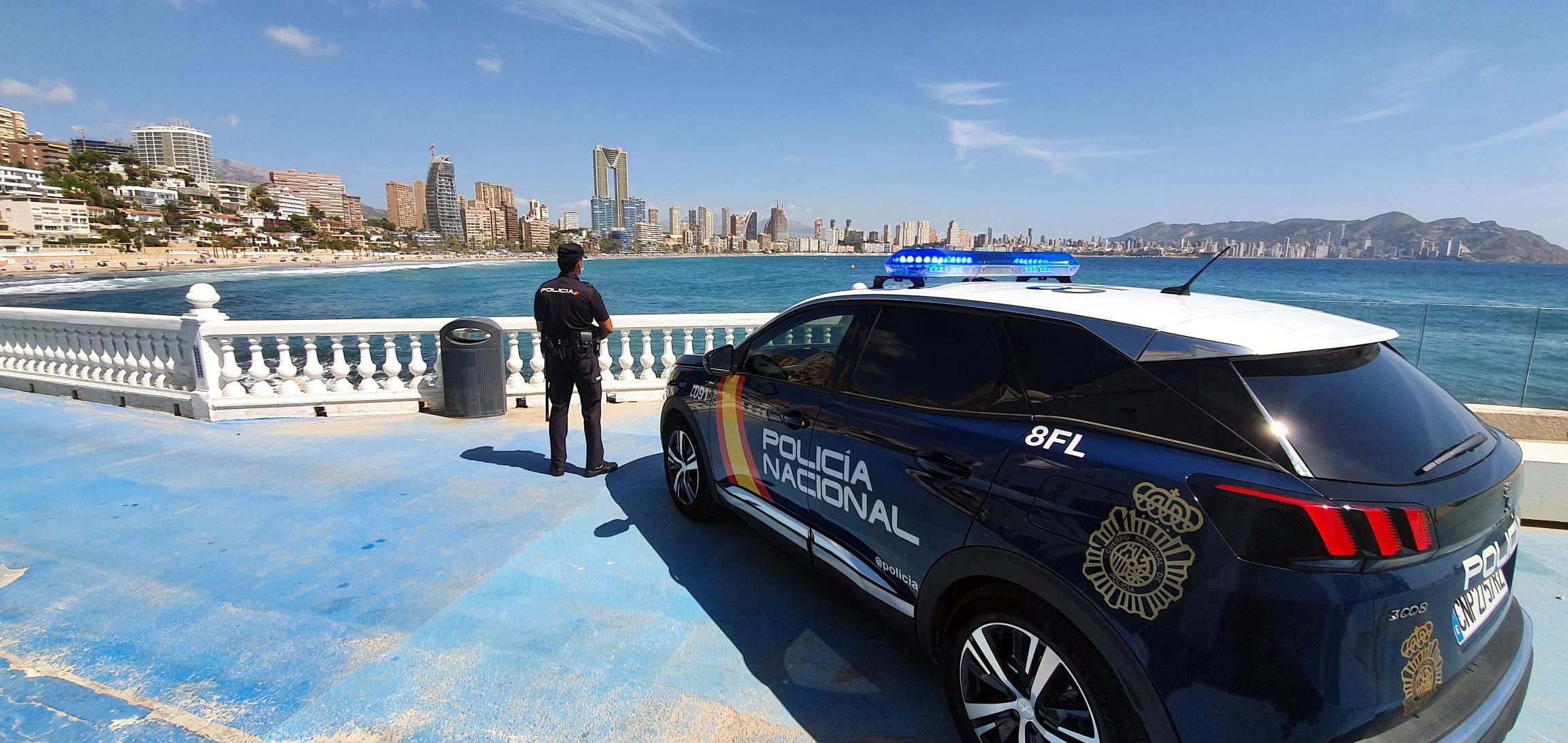 Vehículo de la Policía Nacional en Benidorm