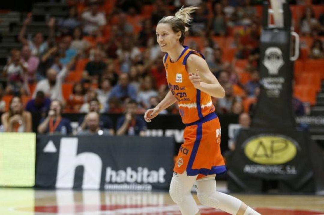 Anna Gómez, durante un partido en La Fonteta. 