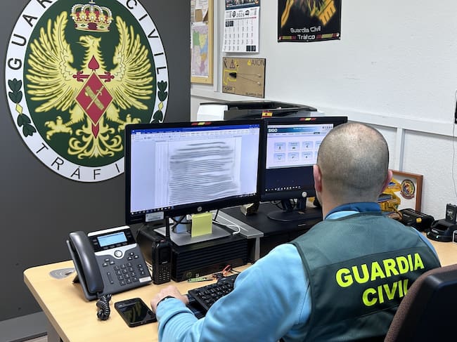 nvestigadas dos personas por conducir sin carné. Foto: Guardia Civil