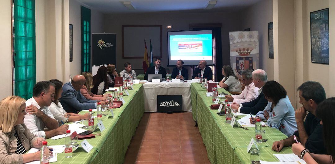 Representantes de los municipios de la zona sur de los Pueblos más Bonitos de España.