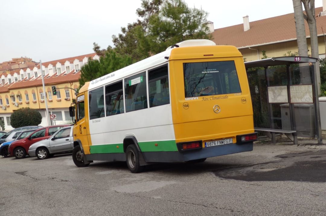 Los trabajadores y trabajadoras de Autobuses Castillo se vuelven a quejar del retraso en el pago de las nóminas