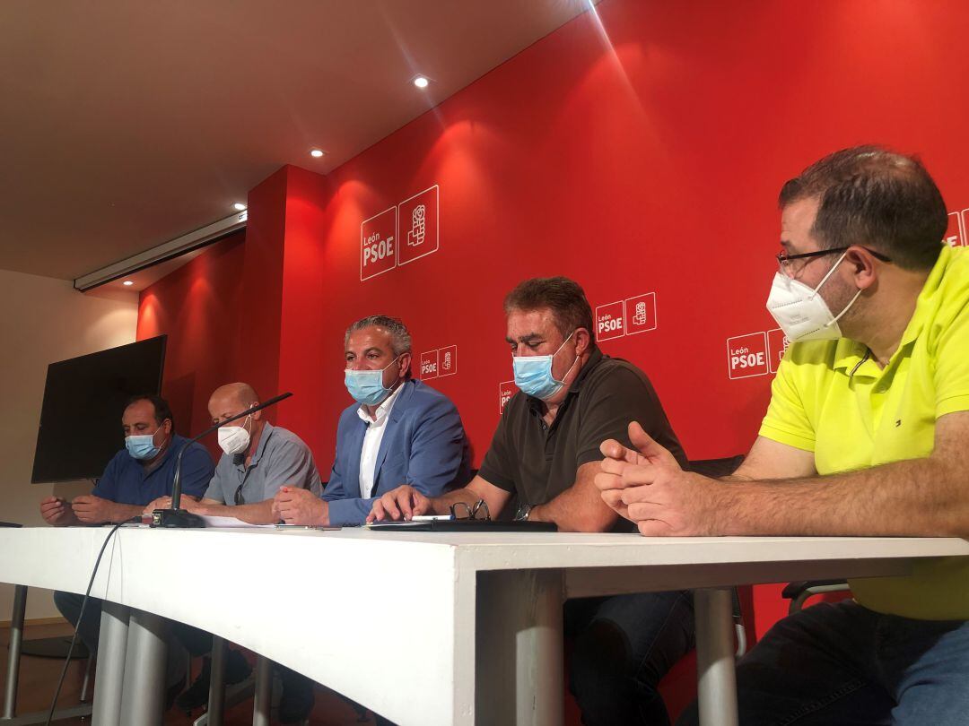 Cargos socialistas de la Montaña Oriental denuncian la precaria situación de la sanidad en la comarca 