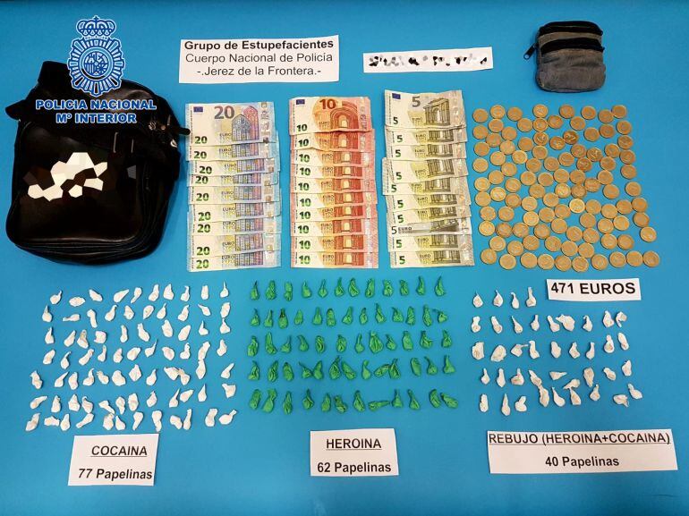 Parte de la droga requisada por los agentes de la Policía Nacional