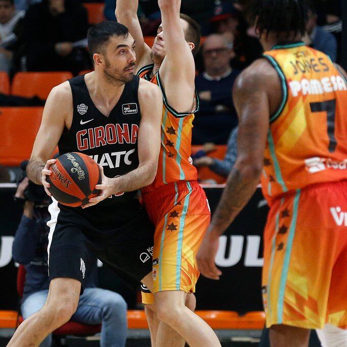 Pierre Oriola, en el partit davant València.