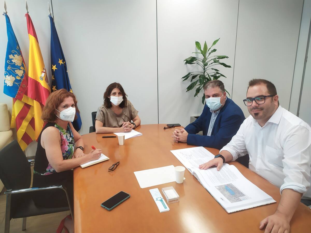 El alcalde se reúne con la Secretaria Autonómica de Economía para interesarse por el avance del desarrollo de la Zona de Actividades Logísticas