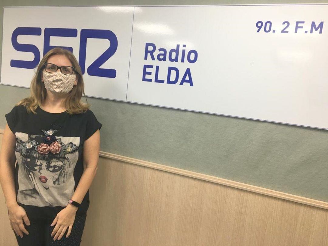 Raquel Oriente, psicóloga Asociación Enfermos Mentales Elda, Petrer y comarca en Radio Elda Cadena SER