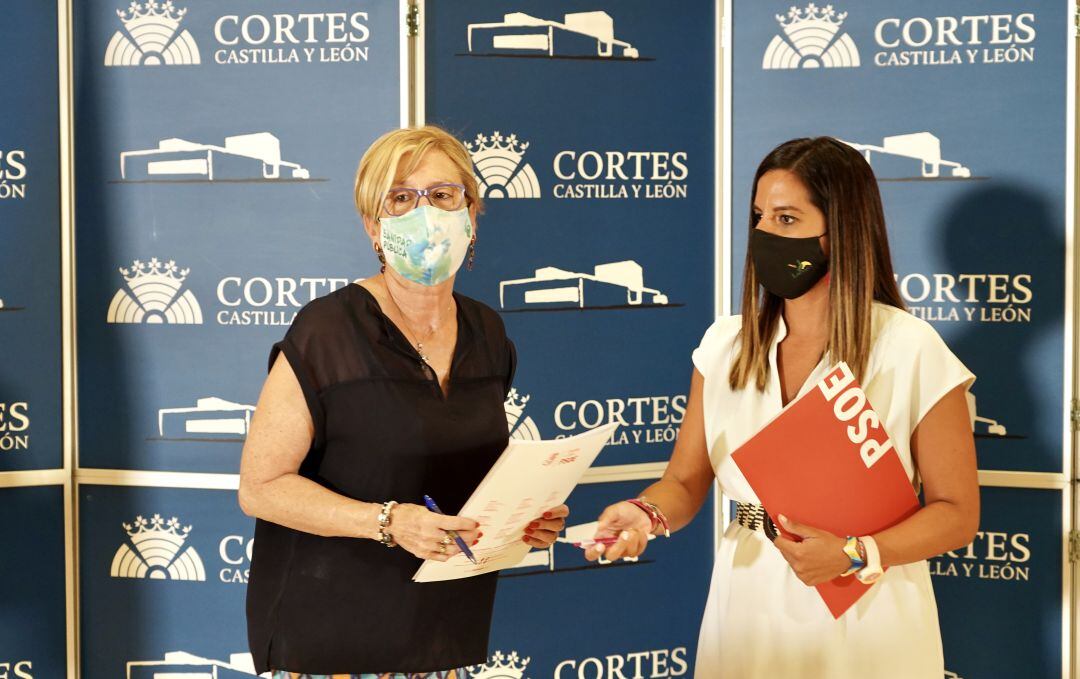 Nuria Rubio e Isabel Blanco, responsables socialistas en asuntos sociales