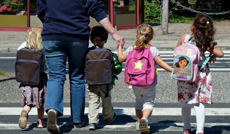 &#039;Hoy por Hoy Vitoria&#039; analiza el segundo plan de Infancia y Adolescencia.