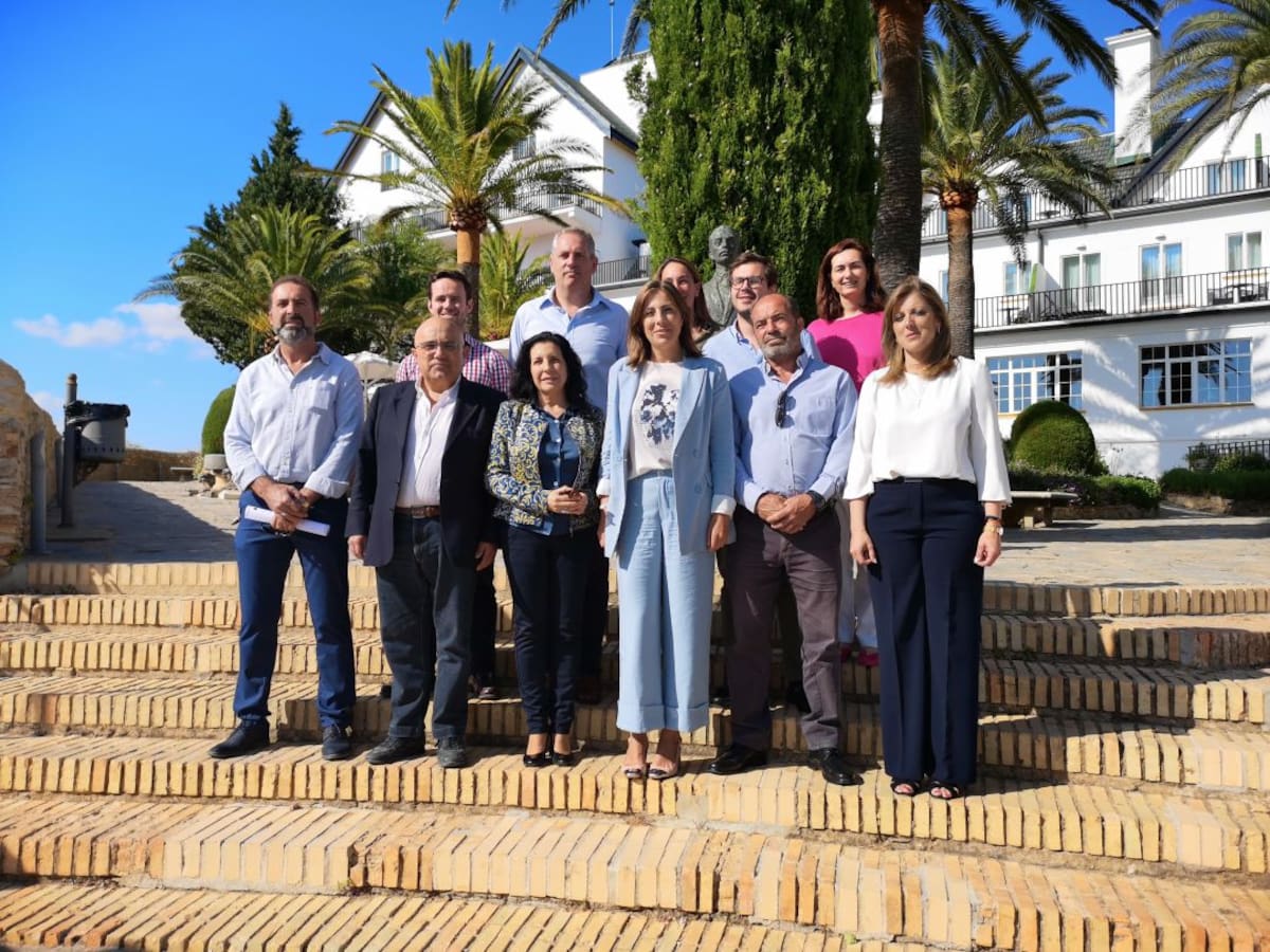 El nuevo equipo de gobierno costará casi 400.000 euros más que el tripartito