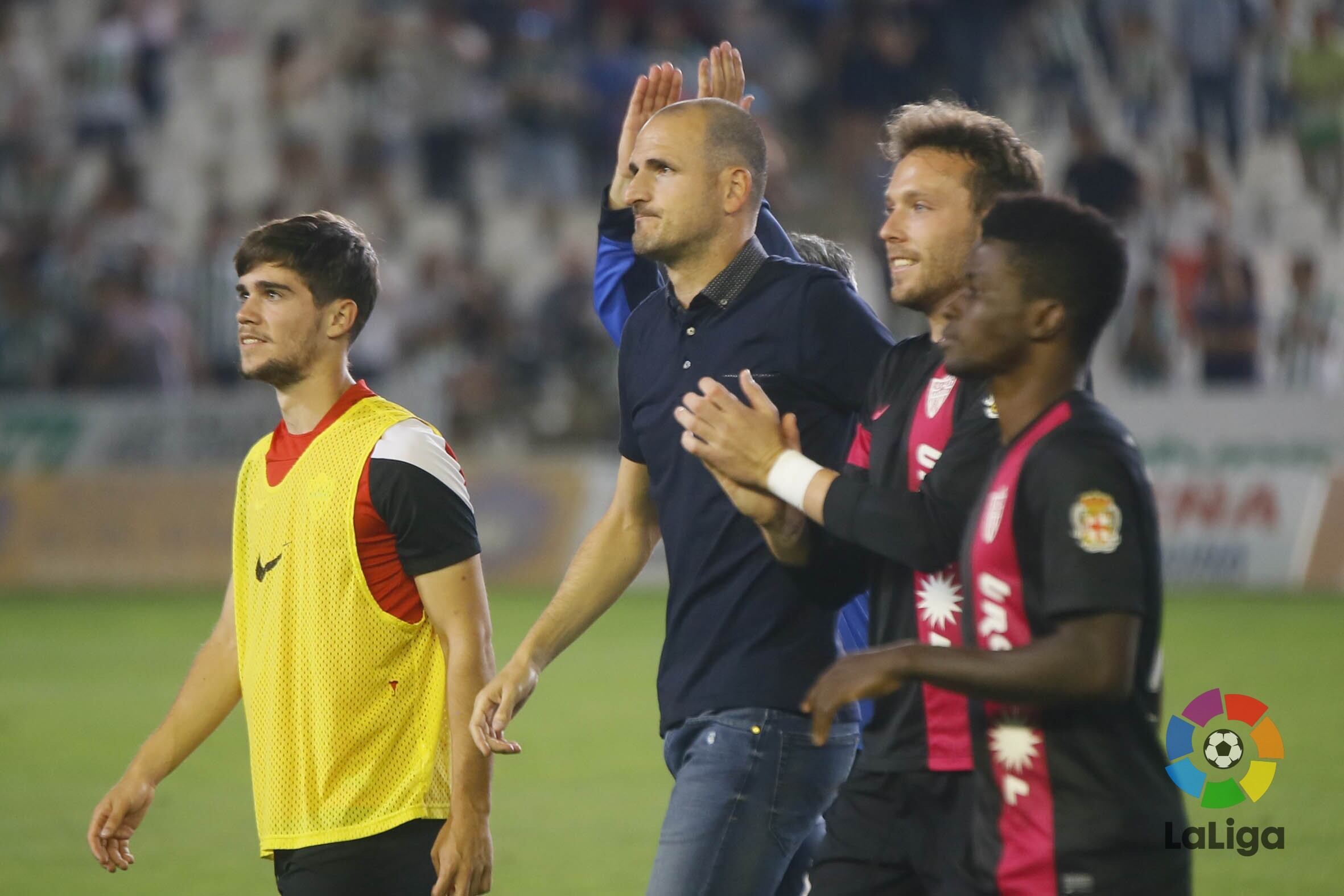 El Almería de Soriano se salvó del descenso a Segunda B vestido de negro.