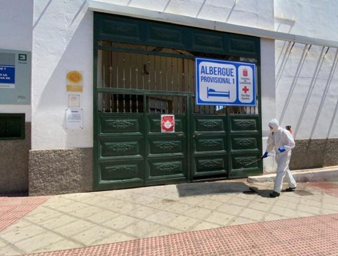 Albergue para personas sin hogar en la Ciudad Deportiva Lanzarote, en Arrecife.