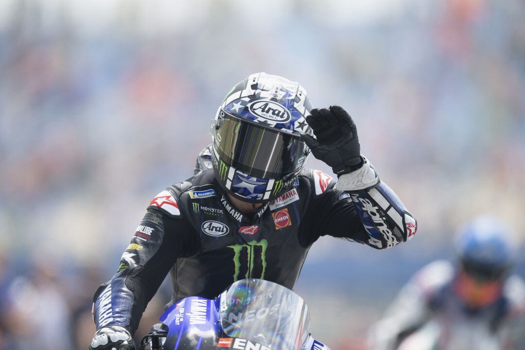 Maverick Viñales al mando de su Yamaha