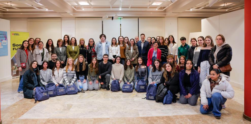 Reconocimientos del certamen &#039;Jóvenes con mucho que contar&#039;. Foto Chus Marchador