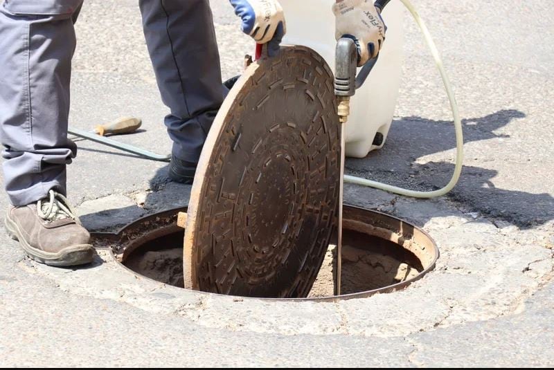 Villanueva de la Serena lleva a cabo tratamientos intensivos de desinsectación en todo el municipio