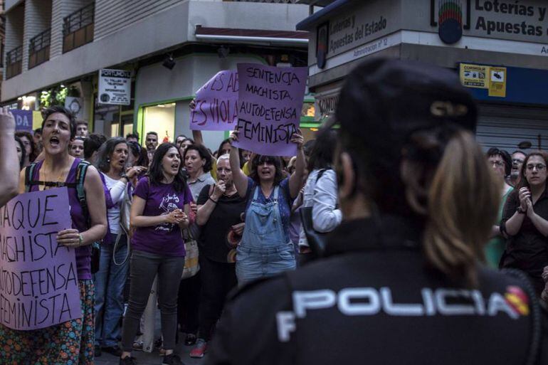 Protesta de mujeres en Córdoba tras la sentencia de La Manada 