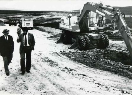 Anguita visita unas obras muncipales. Archivo Municipal de Córdoba. Año 1979