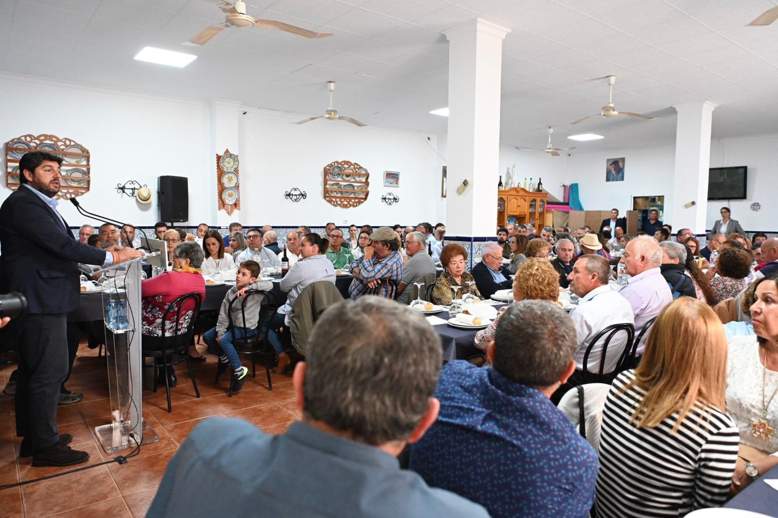 López Miras en un encuentro con el sector agroalimentario en Águilas