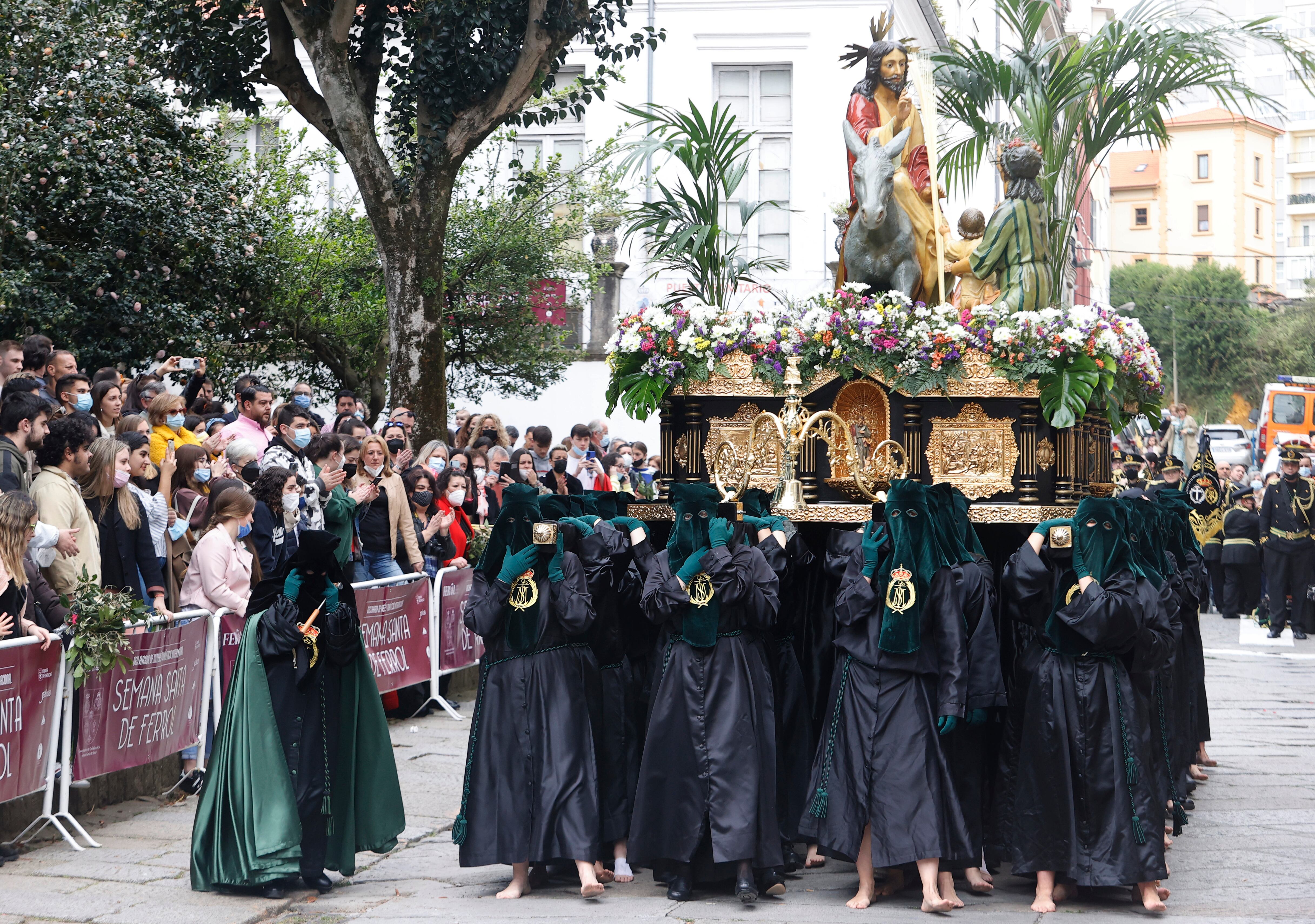 Procesión de la Cofradía de Dolores en el Domingo de Ramos. EFE/Kiko Delgado