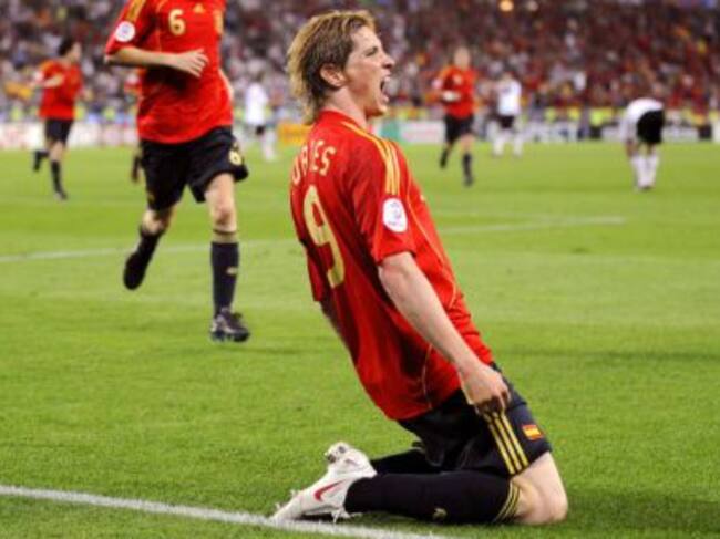 Fernando Torres celebra el gol ante Alemania