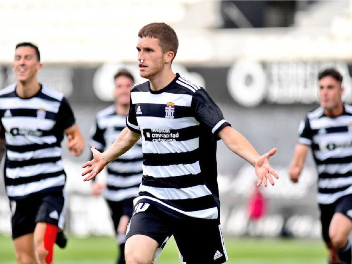 El Cartagena B se exhibe ante el Imperial y se lleva el derbi de filiales