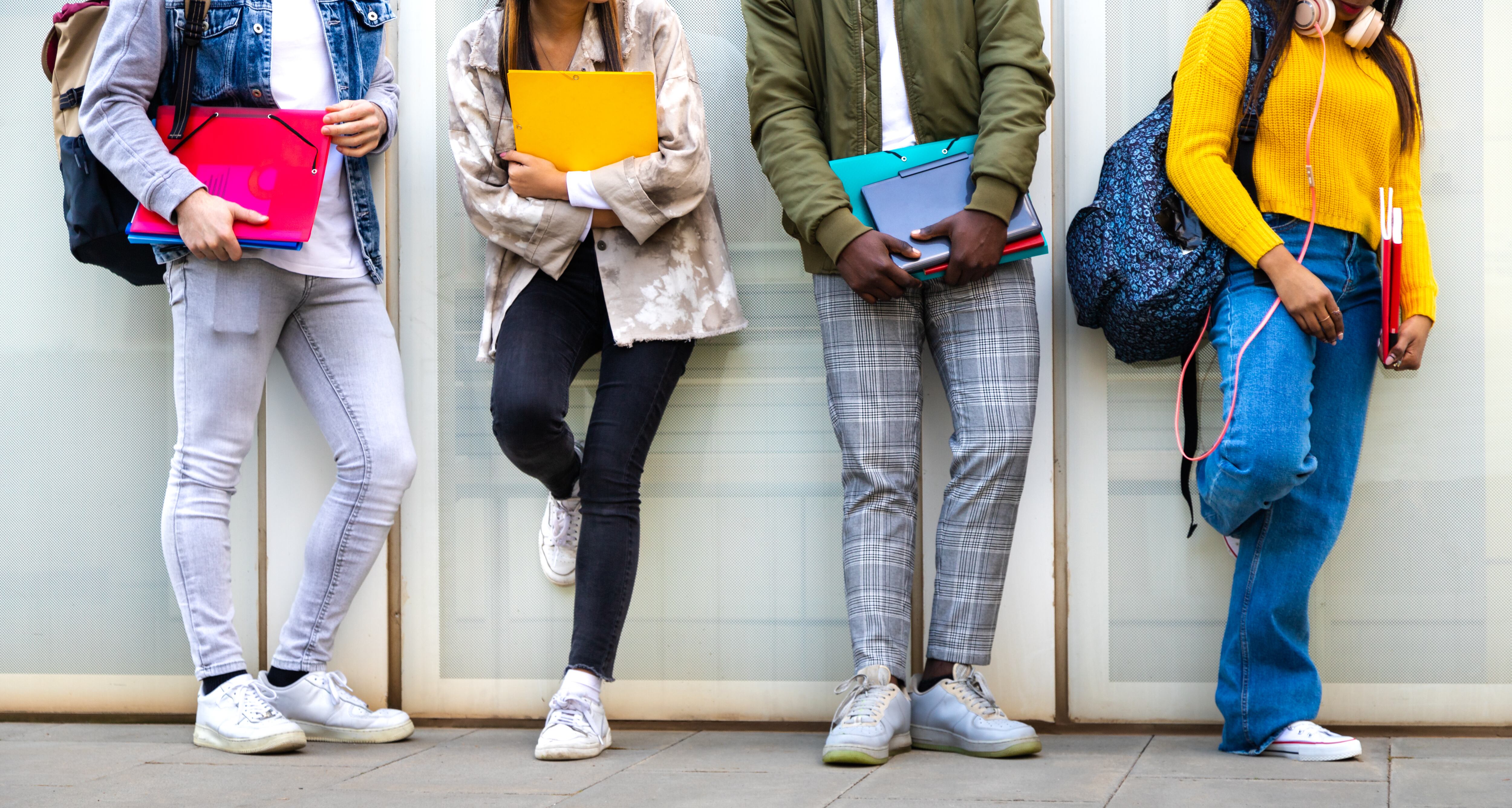 La finalidad de la subvención es la colaboración de la Comunidad en la financiación de ayudas a estudiantes de las dos universidades públicas que se encuentran en situaciones especiales o sobrevenidas y no han podido alcanzar o mantener en el curso académico 2022/2023 la beca del programa general