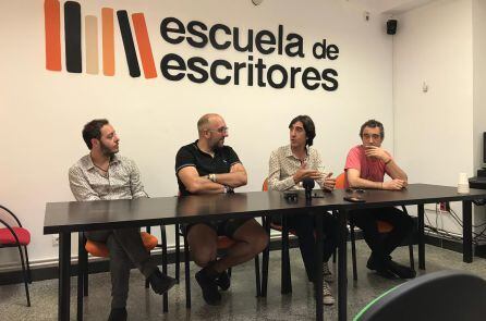 De izquierda a derecha: Fernando Navarro, Javier Ajenjo, Benjamín Prado y el subdirector de Escuela de Escritores, Germán Solís. Durante el acto de Sonorama y Escuela de Escritores