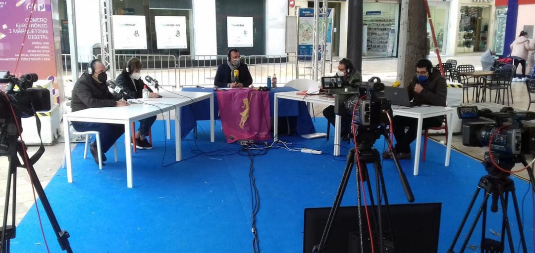 Tercer día de programa especial en directo desde la plaça Escoles Pies de Gandia 