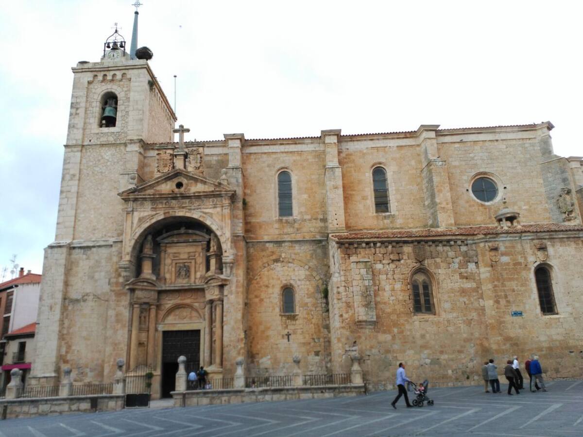 Abiertos al culto y al turismo