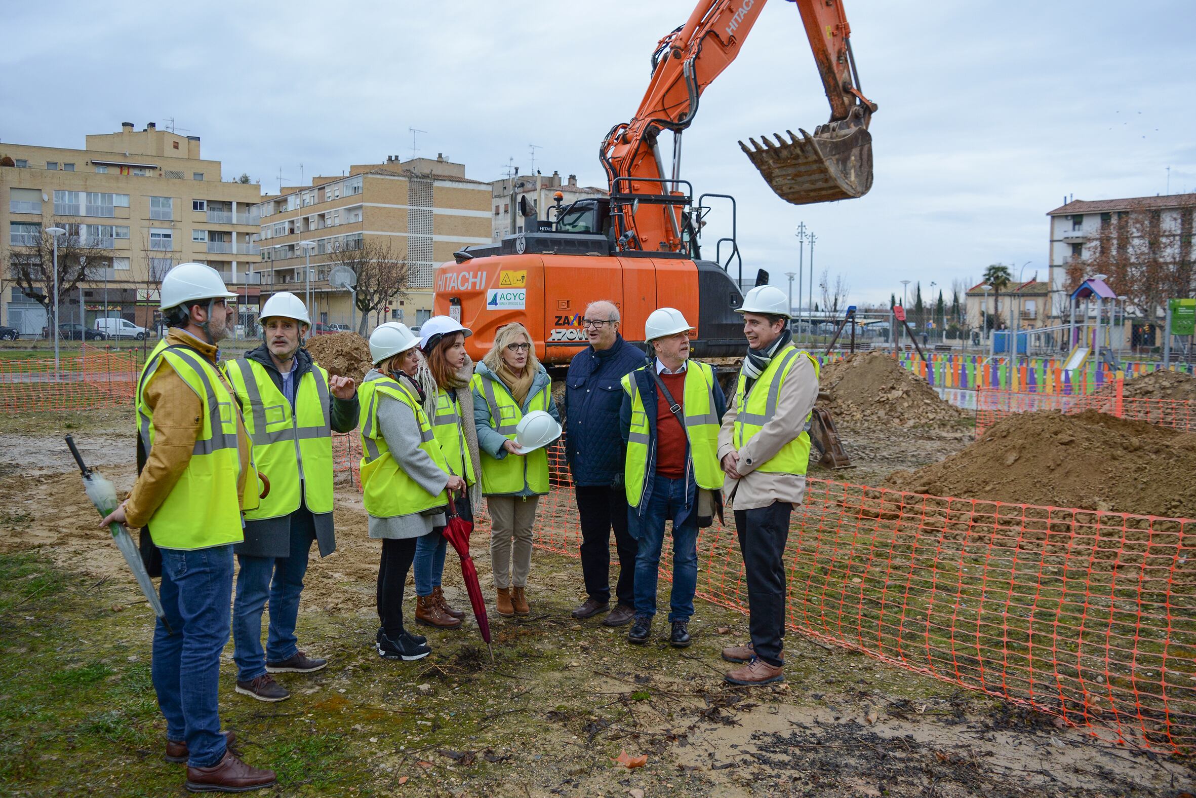 Representantes socialistas en el acto del centro de salud del Perpetuo Socorro