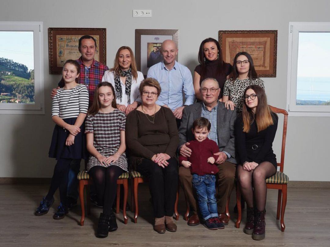 Familia López Álvarez, Quesos La Peral