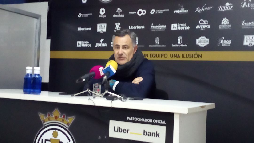 Manu Calleja, en la sala de prensa de La Fuensanta 