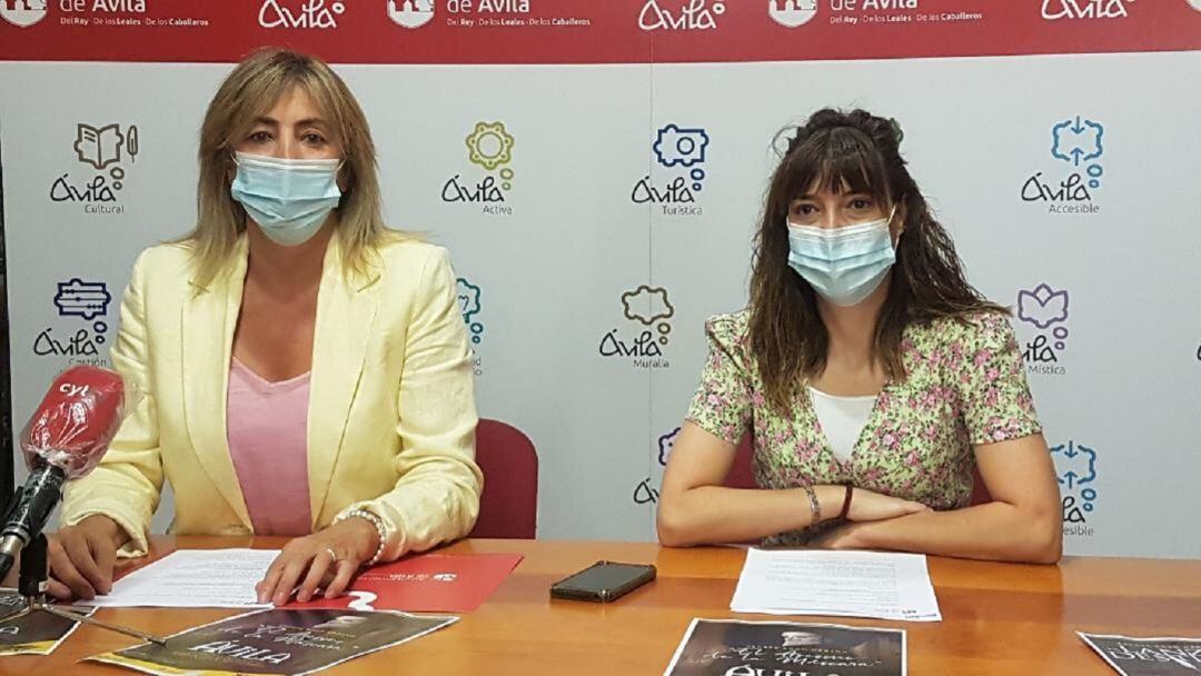 Paloma del Nogal, concejala del Área de Servicios Sociales del Ayuntamiento de Ávila, y Cristina Herrero, coordinadora de las actividades de animación juvenil