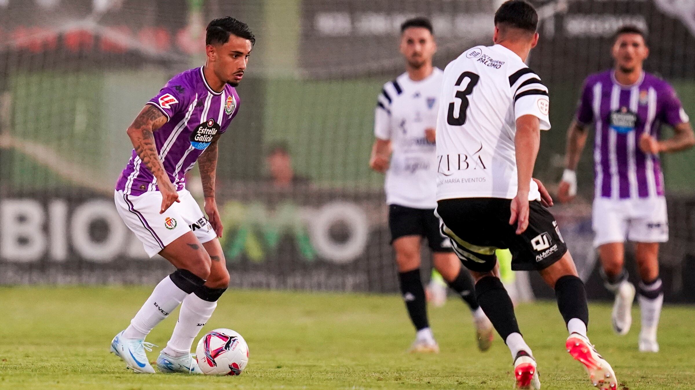 Israel Salazar durante un encuentro con el Real Valladolid, uno de sus anteriores equipos