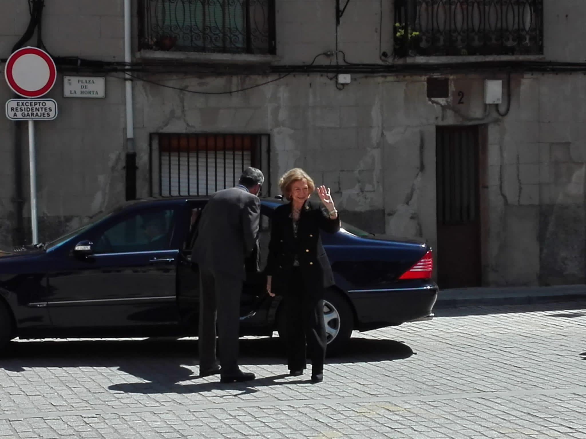 La reina emérita a su llegada al hotel NH de Zamora, donde se reunión con representantes institucionales