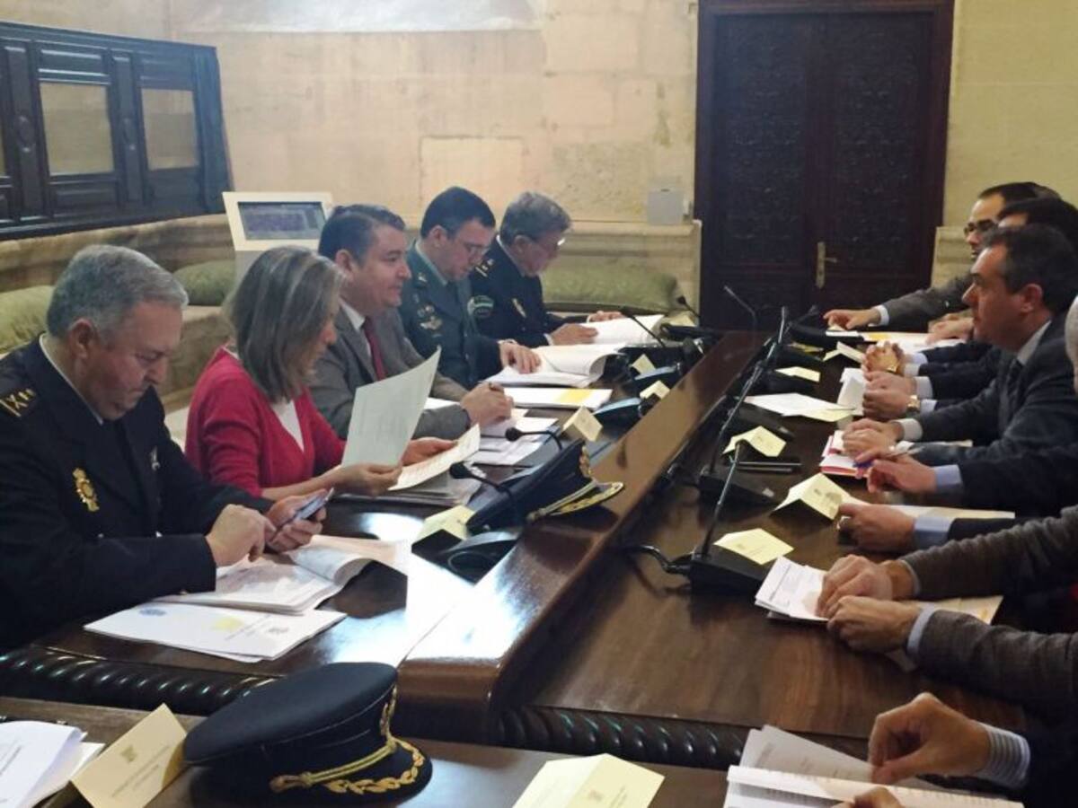 El Ayuntamiento vallará las Setas durante la Madrugá