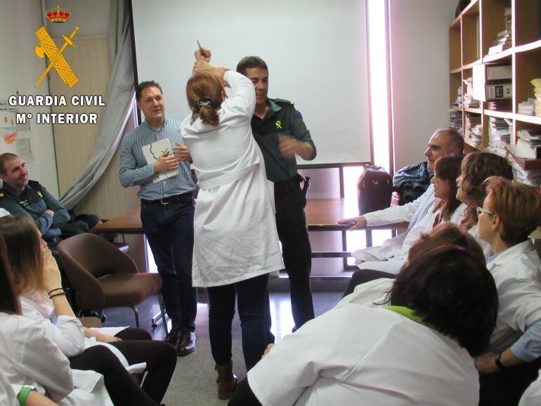 Acción de la Guardia Civil de Palencia con sanitarios
