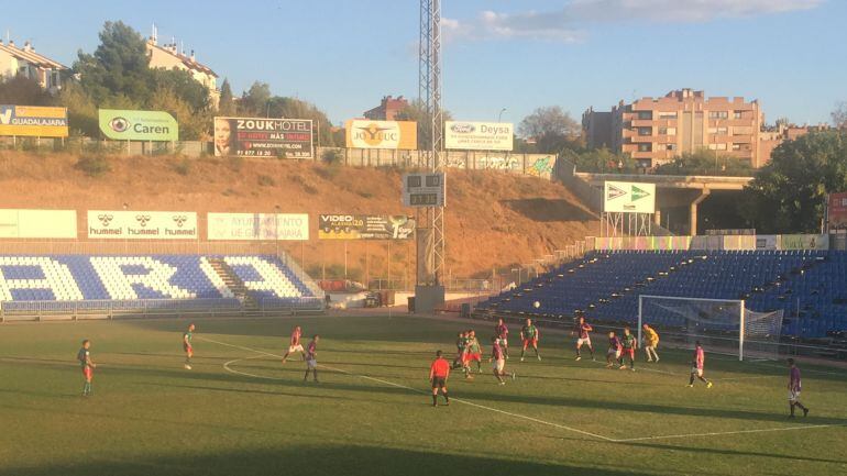 Imagen del anterior enfrentamiento entre Guadalajara y Marchamalo en el Escartín. (1-0)