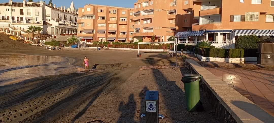 Playa de Calabardina restaurada tras los efectos de la DANA