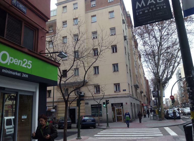 Calle Cea Bermúdez, con Galileo, zona donde se produjo la última agresión homófoba en Madrid. 