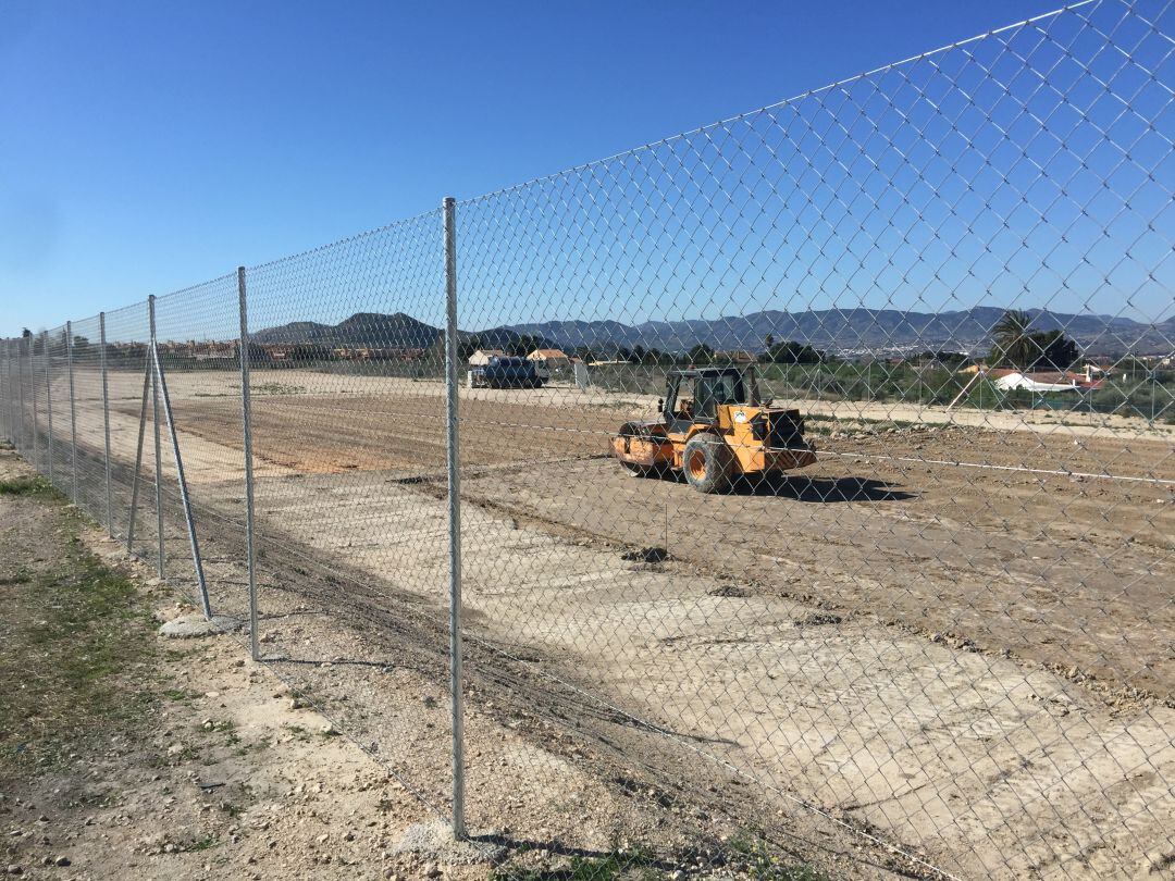 Solar donde se trabaja para ubicar las aulas del IES Azorín de Petrer