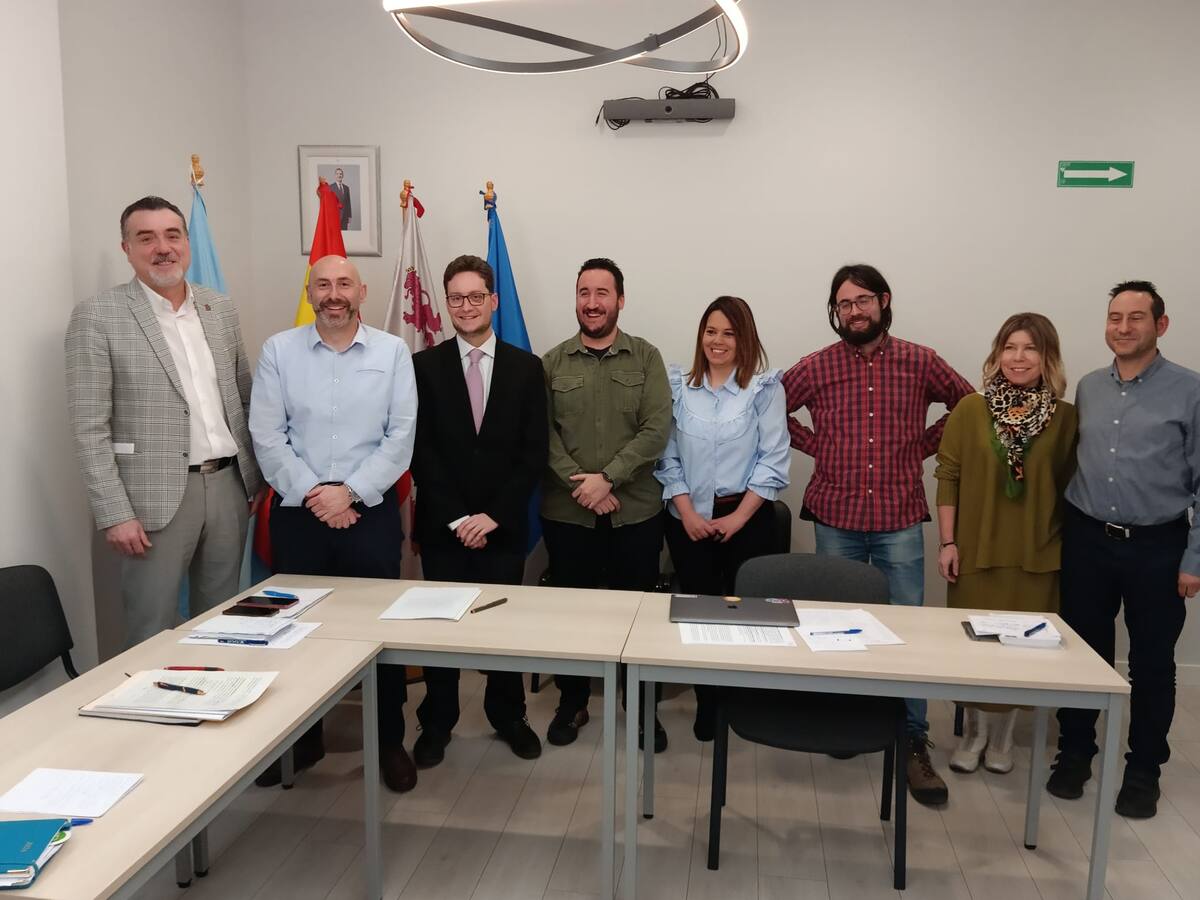 Linaje confía en el apoyo de Vox para aprobar los presupuestos